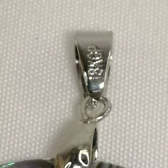 New Round Abalone Shell Pendant 18KGB Silver Claps NWOT - Picture 2 of 4